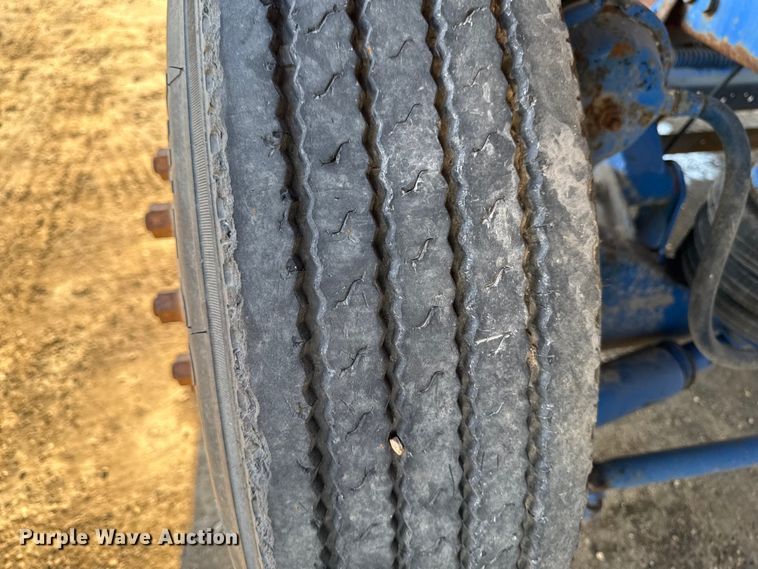 image for item DT0633 2005 Freightliner Columbia dump truck