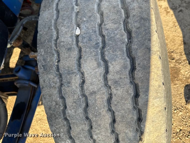 image for item DT0633 2005 Freightliner Columbia dump truck