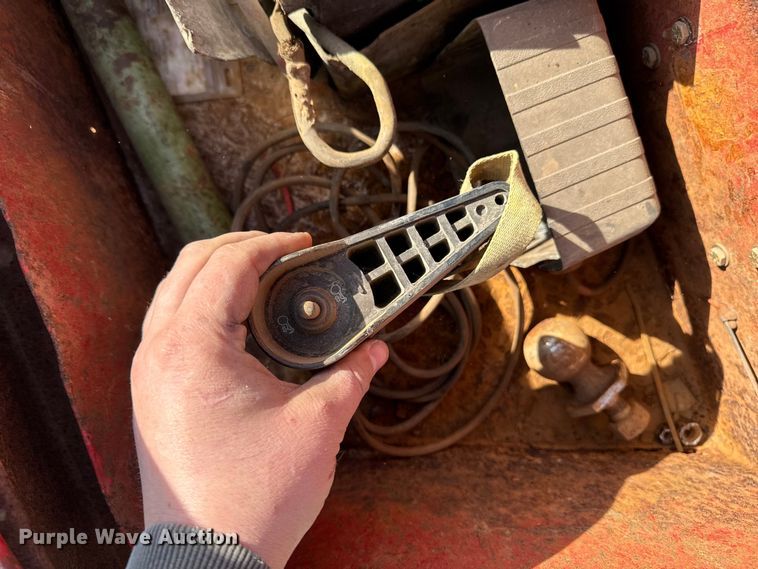 image for item DT0634 2007 Imperial tilt deck equipment trailer