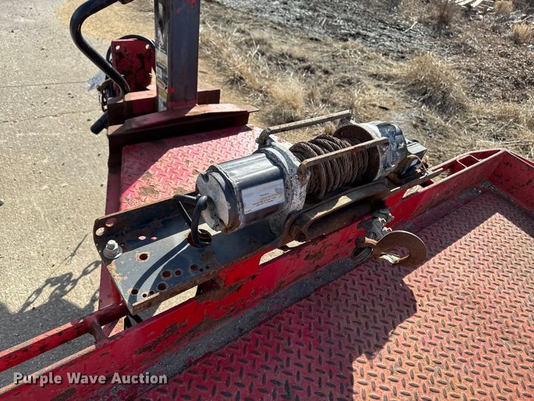 image for item DT0634 2007 Imperial tilt deck equipment trailer