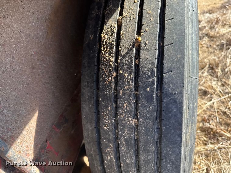 image for item DT0634 2007 Imperial tilt deck equipment trailer