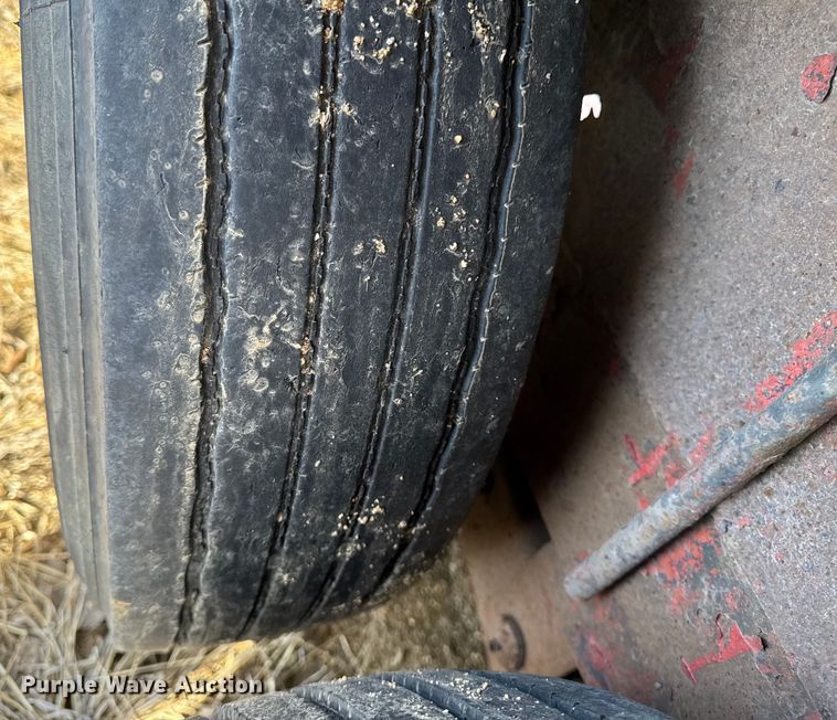 image for item DT0634 2007 Imperial tilt deck equipment trailer