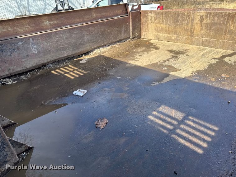 image for item DT0636 2007 Sterling Mitsubishi Fuso dump truck