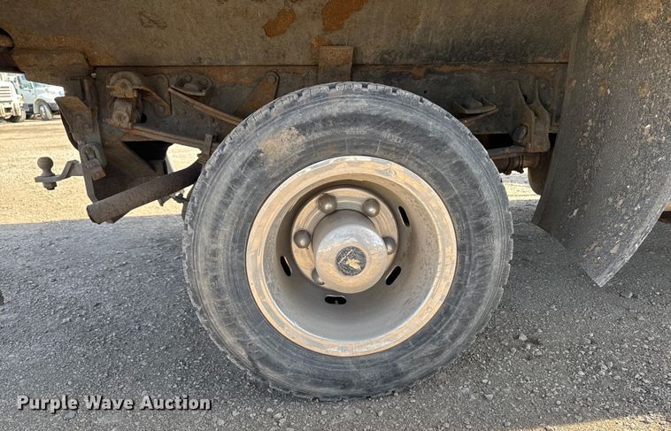 image for item DT0636 2007 Sterling Mitsubishi Fuso dump truck