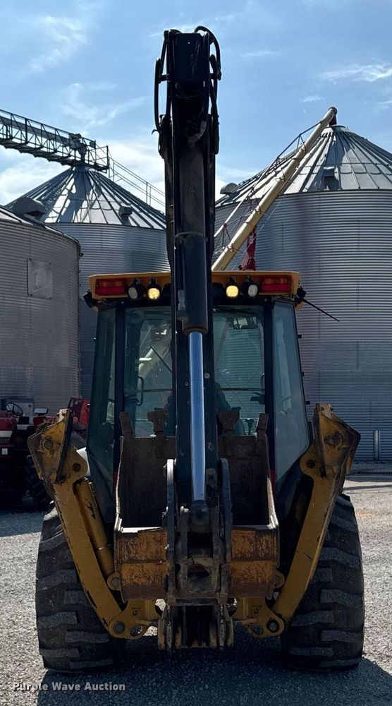 image for item DT0691 2010 John Deere 410J backhoe