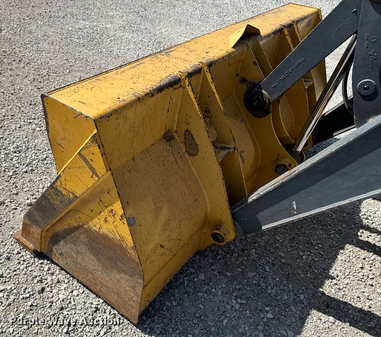 image for item DT0691 2010 John Deere 410J backhoe