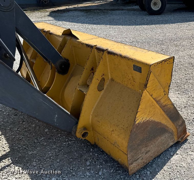 image for item DT0691 2010 John Deere 410J backhoe