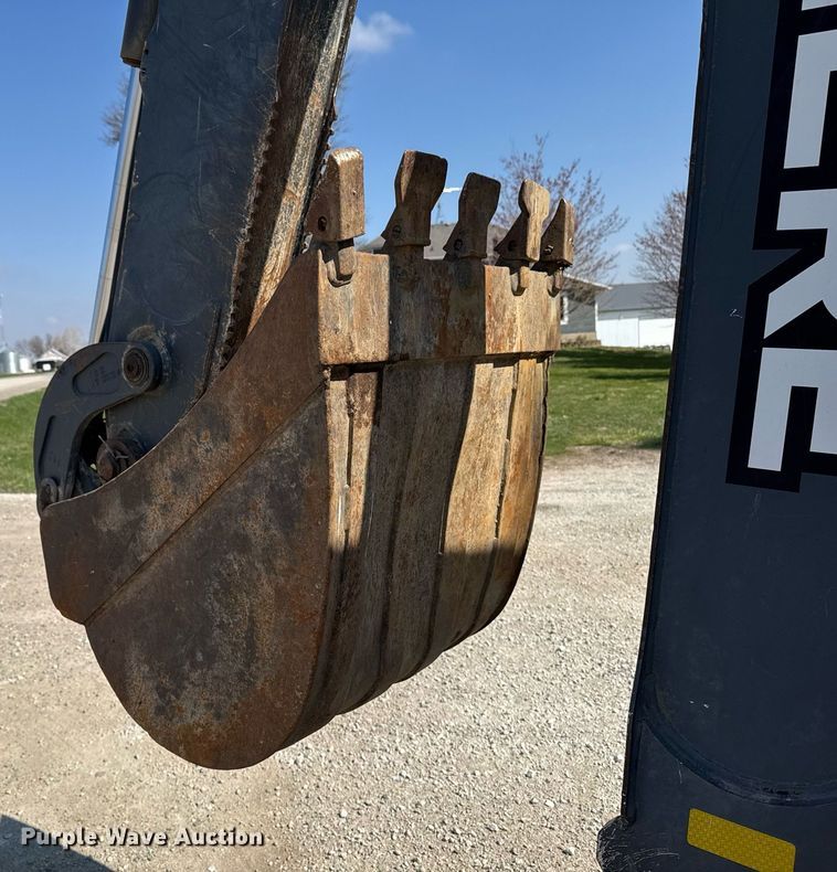 image for item DT0691 2010 John Deere 410J backhoe