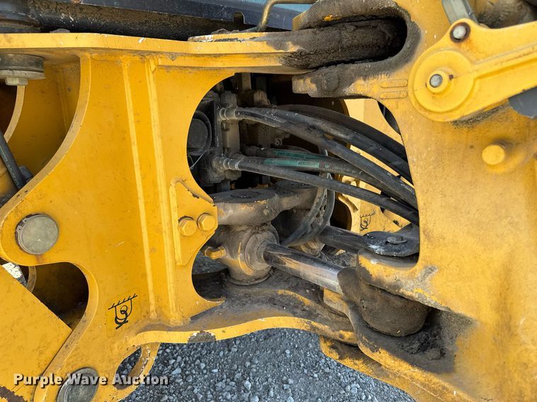 image for item DT0691 2010 John Deere 410J backhoe
