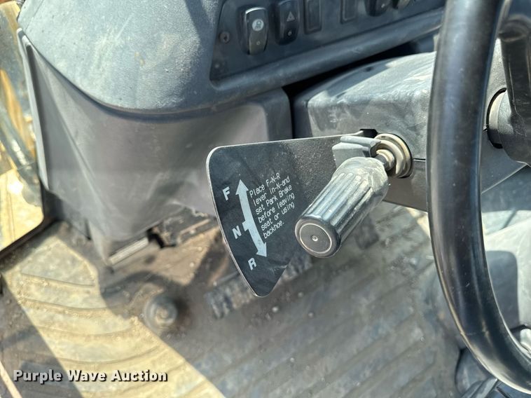 image for item DT0691 2010 John Deere 410J backhoe