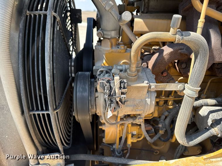 image for item DT0691 2010 John Deere 410J backhoe