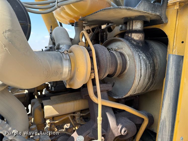 image for item DT0691 2010 John Deere 410J backhoe