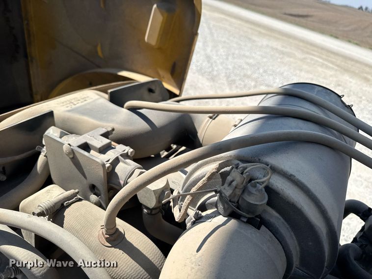 image for item DT0691 2010 John Deere 410J backhoe