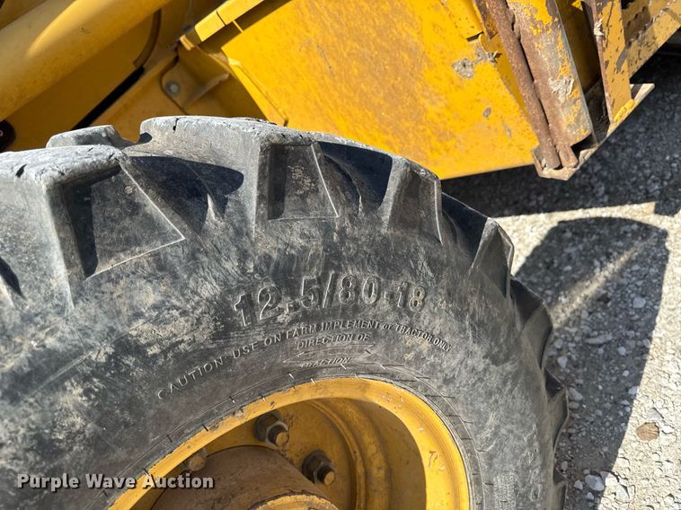 image for item DT0691 2010 John Deere 410J backhoe