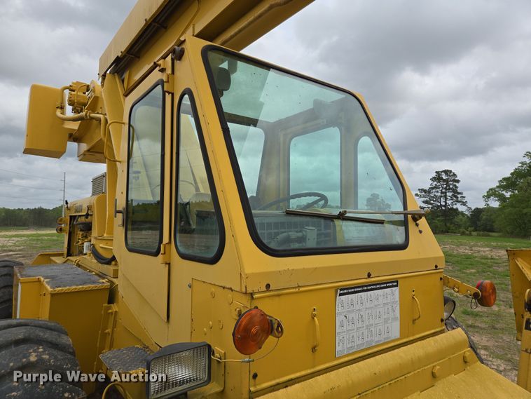 image for item DT4777 1998 Galion 150FA crane