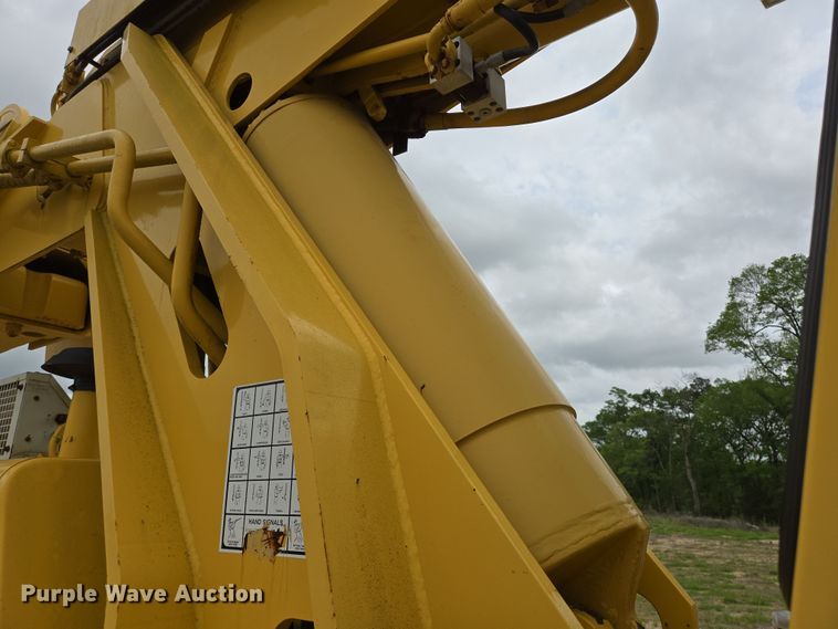 image for item DT4777 1998 Galion 150FA crane