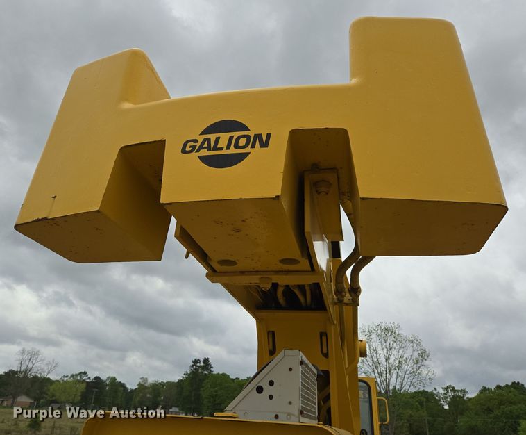 image for item DT4777 1998 Galion 150FA crane