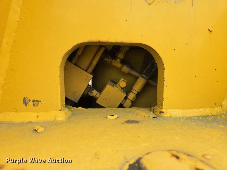 image for item DT4777 1998 Galion 150FA crane