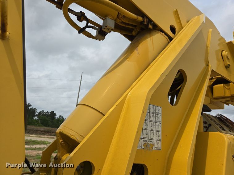 image for item DT4777 1998 Galion 150FA crane