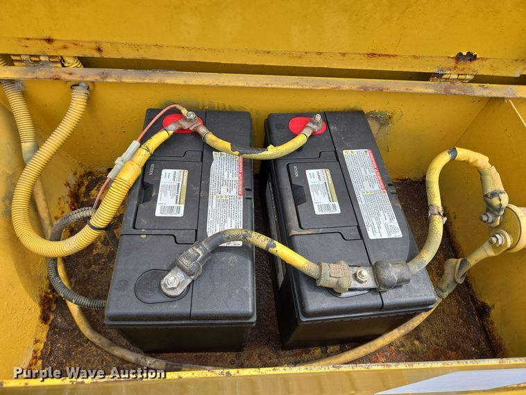 image for item DT4777 1998 Galion 150FA crane