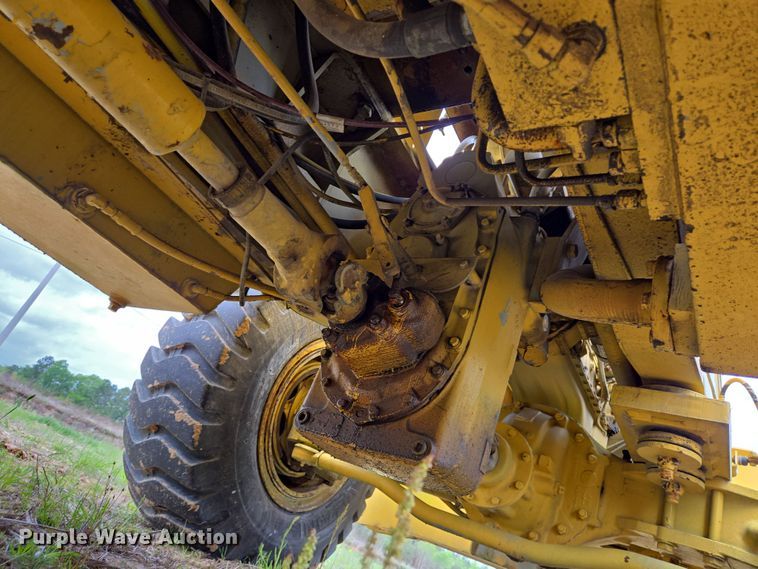 image for item DT4777 1998 Galion 150FA crane