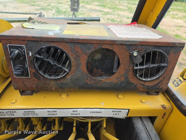 image for item DT4777 1998 Galion 150FA crane