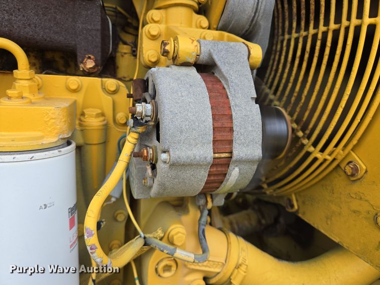 image for item DT4777 1998 Galion 150FA crane