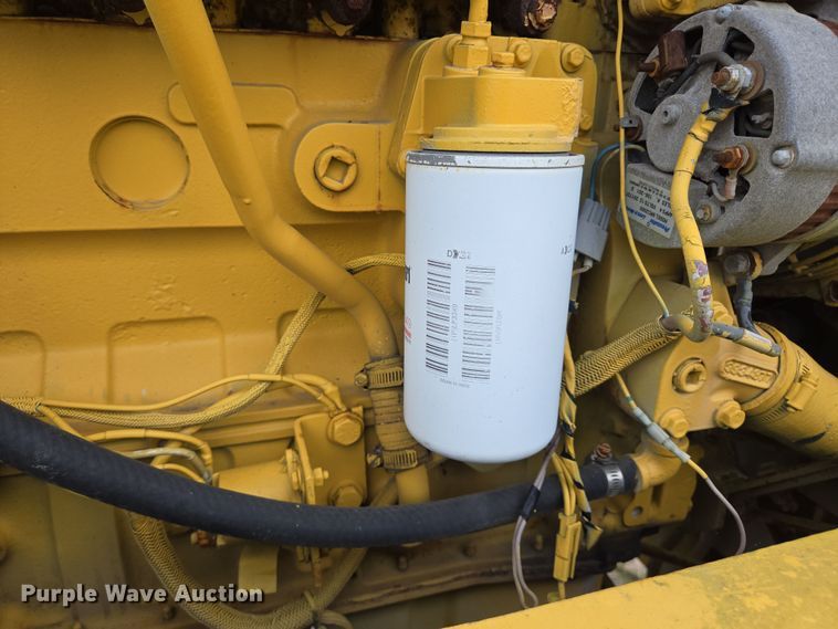 image for item DT4777 1998 Galion 150FA crane