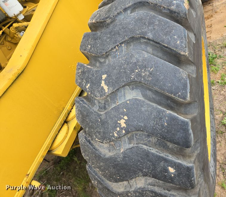 image for item DT4777 1998 Galion 150FA crane