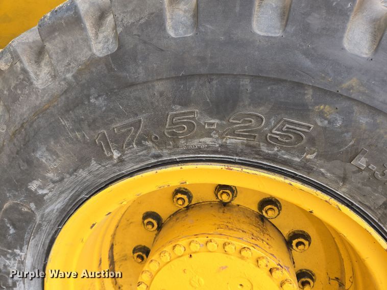 image for item DT4777 1998 Galion 150FA crane