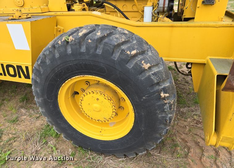 image for item DT4777 1998 Galion 150FA crane