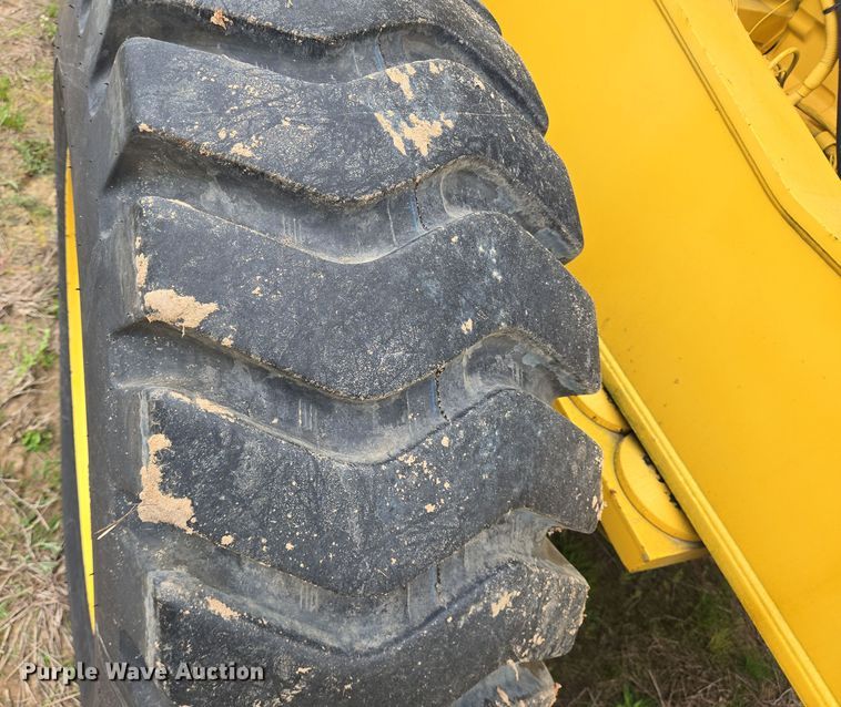 image for item DT4777 1998 Galion 150FA crane