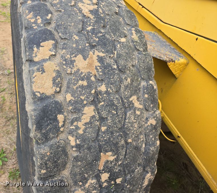 image for item DT4777 1998 Galion 150FA crane