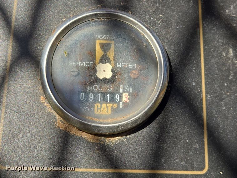 image for item DT4802 1993 Caterpillar D3C dozer