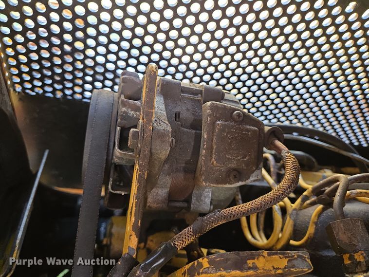 image for item DT4802 1993 Caterpillar D3C dozer