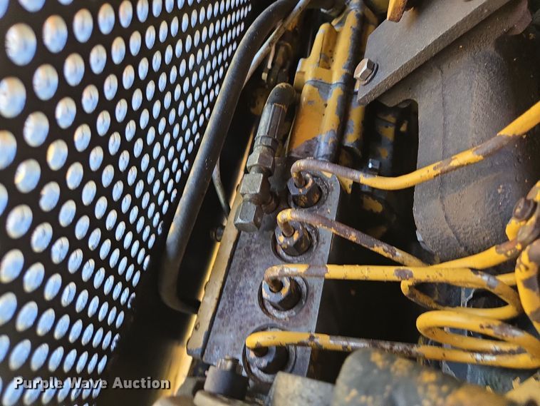 image for item DT4802 1993 Caterpillar D3C dozer