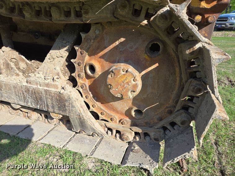 image for item DT4802 1993 Caterpillar D3C dozer