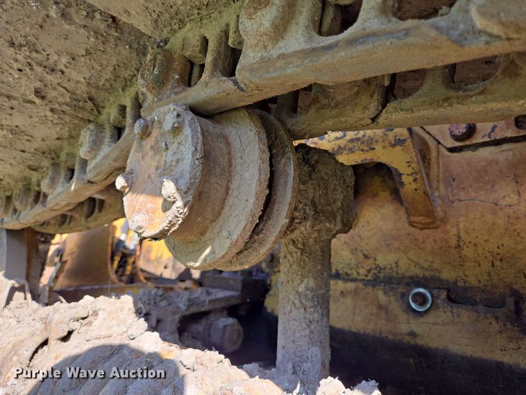 image for item DT4802 1993 Caterpillar D3C dozer