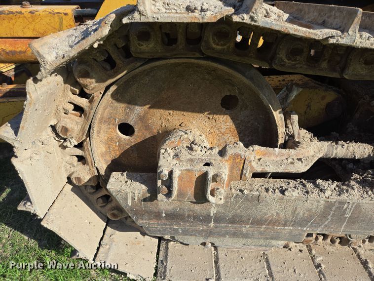 image for item DT4802 1993 Caterpillar D3C dozer