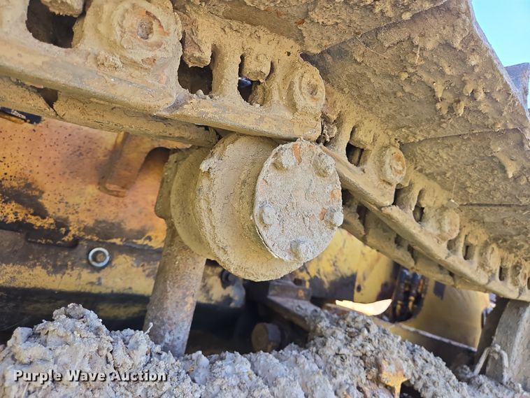 image for item DT4802 1993 Caterpillar D3C dozer