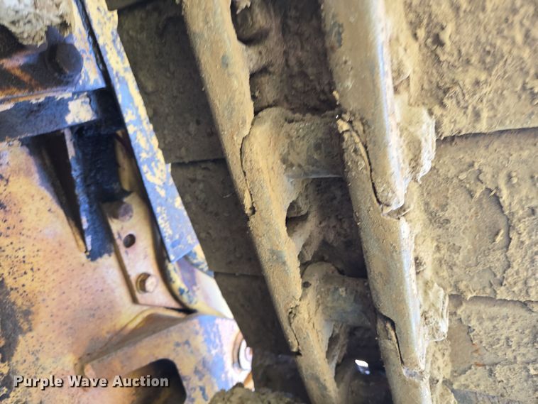 image for item DT4802 1993 Caterpillar D3C dozer