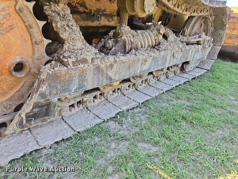 image for item DT4802 1993 Caterpillar D3C dozer