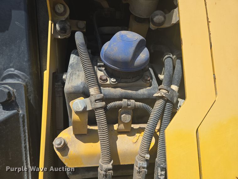 image for item DT4816 2019 Komatsu D51PX-24 dozer