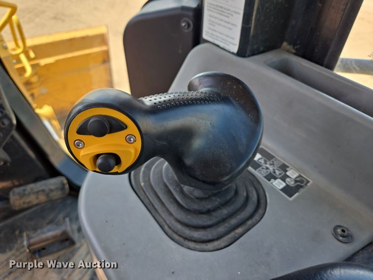 image for item DT4816 2019 Komatsu D51PX-24 dozer