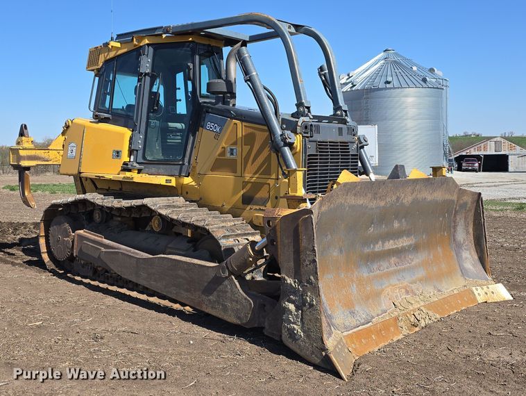 image for item DT6781 2012 John Deere 850K dozer