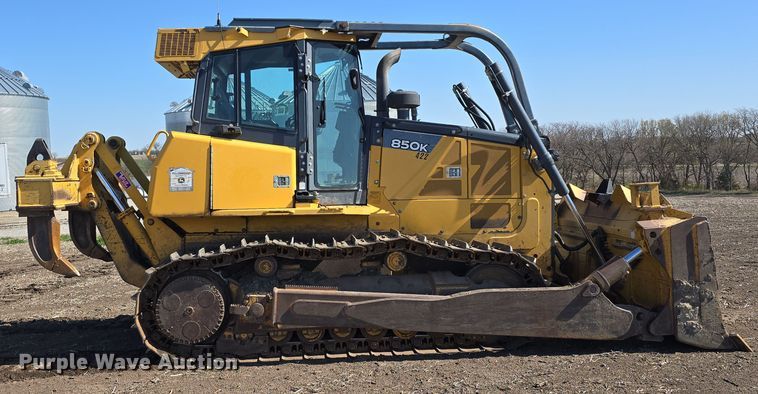 image for item DT6781 2012 John Deere 850K dozer