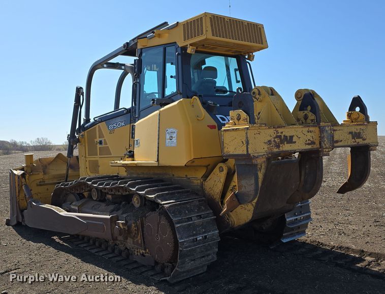 image for item DT6781 2012 John Deere 850K dozer