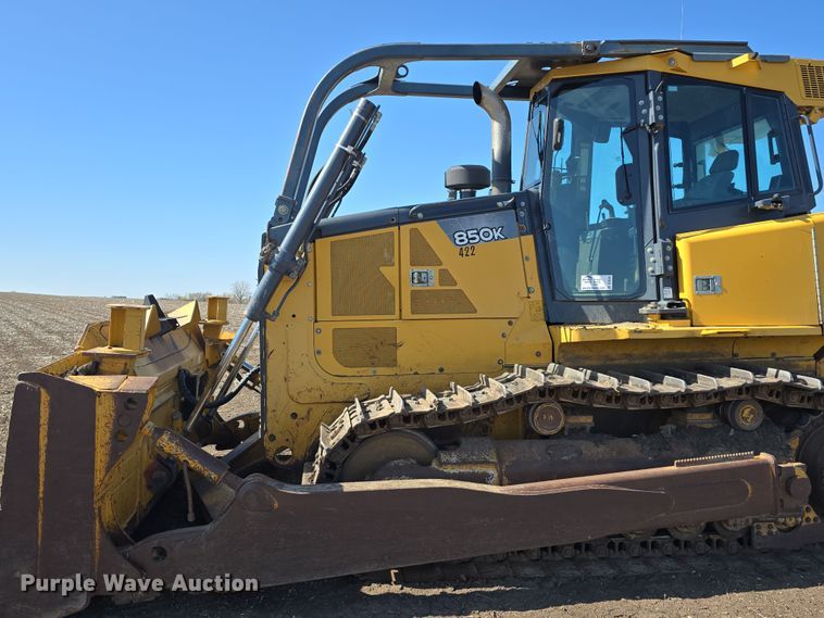 image for item DT6781 2012 John Deere 850K dozer