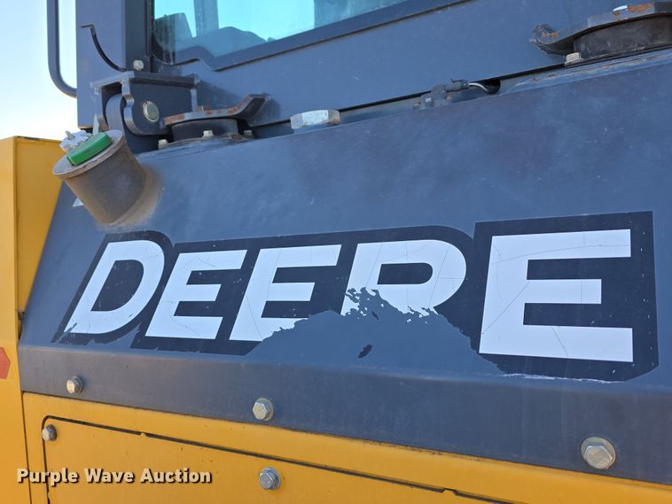 image for item DT6781 2012 John Deere 850K dozer