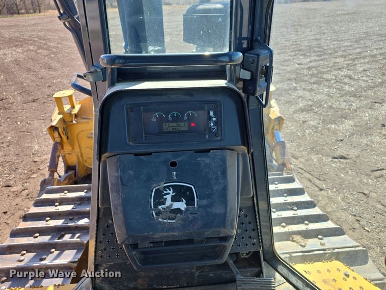 image for item DT6781 2012 John Deere 850K dozer